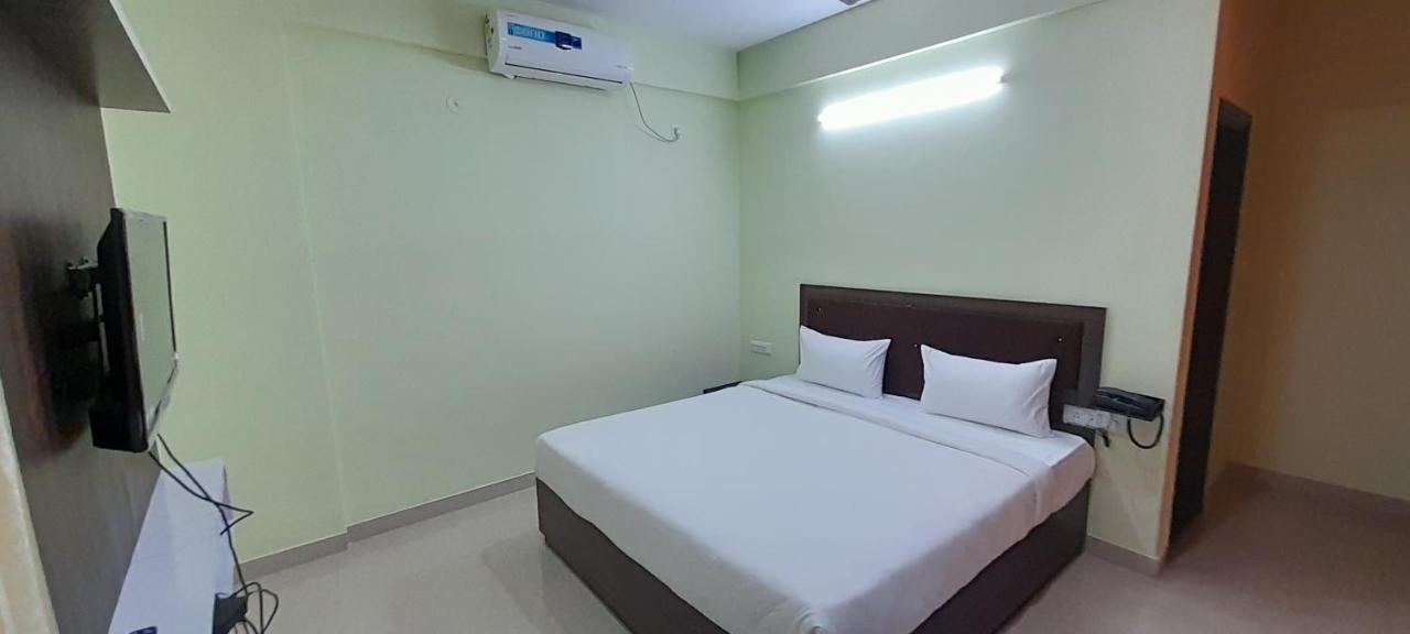 Redkey Inn Airport Bangalore Esterno foto